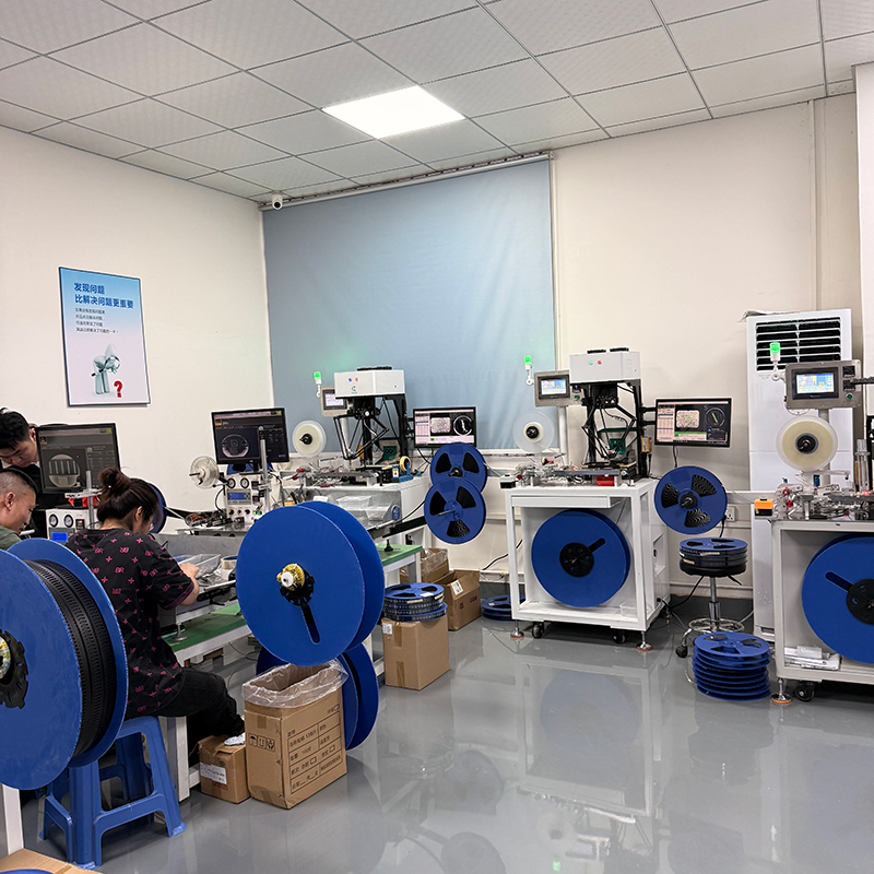 深耕精密塑胶模具，腾辉塑胶电子载带定制化能力获客户高度认可